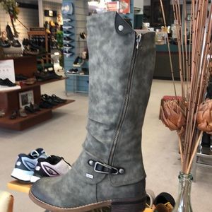 Rieker greywaterresistant  Eur size 39 (us size 8)